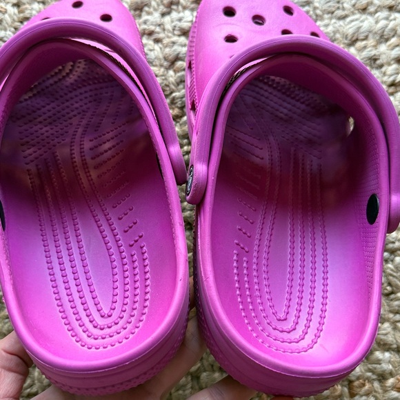 CROCS Women’s Magenta Sandals - Picture 5 of 5